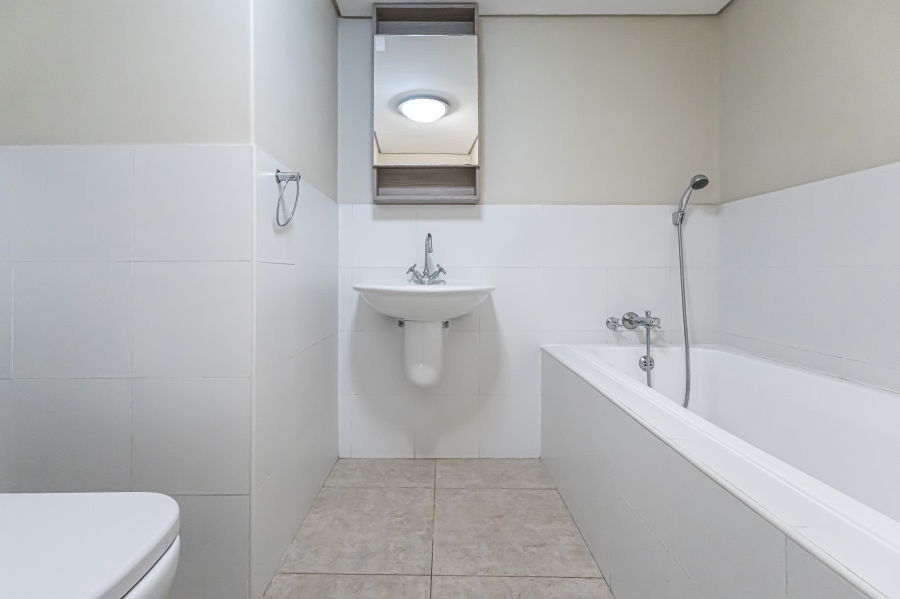 To Let 2 Bedroom Property for Rent in Sea Point Western Cape